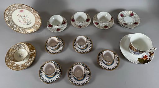 Mixed Lot 14 - Vintage Tea/Coffee Cups with Saucers & Desert Plate