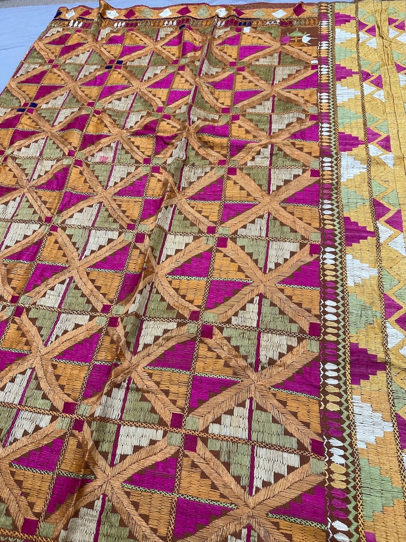 Traditional Phulkari Bagh Shawl Textile (1 of 7)
