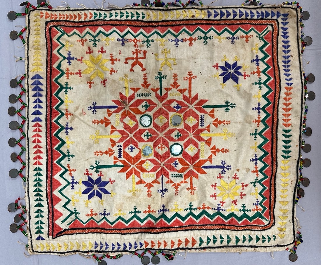 Lot of 10 - Vintage Soof Embroidery Lehers, Linen Embroidered Napkins: Vintage Soof Embroidery Lehers, Linen Embroidered Napkins