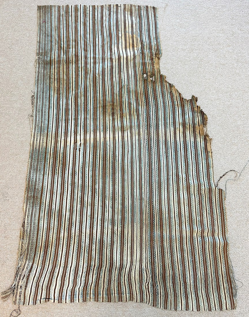 Vintage Cotton Shawl/Wrap: Traditional Cotton Shawl/Wrap. D: 35.5"W x 58"L.