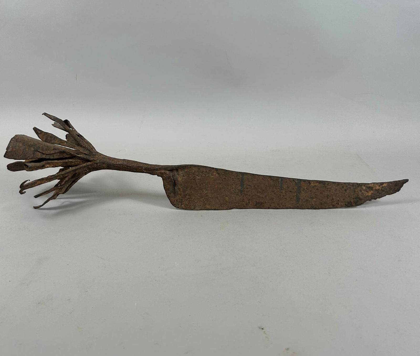 Fon Wrought Iron Ceremonial Blade (1 of 4)