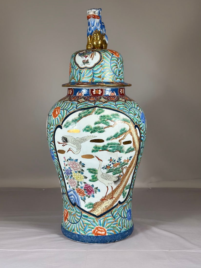 Large Vintage Chinese Jingdezhen-Style Porcelain Vase