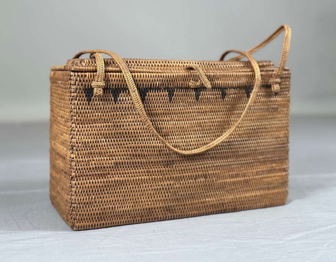 Woven Pine Needle Native American-style Fishing Basket Box (1 of 6)