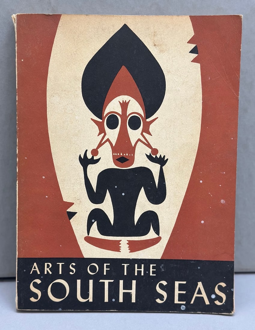Arts of the South Seas by Ralph Linton and Paul S.Wingert in Collaboration with Rene D'harnoncourt: Arts of the South Seas by Ralph Linton and Paul S.Wingert in Collaboration with Rene D'harnoncourt Color Illustrations bt Miguel Covarrubias. The Museum of Modern Art Distributed by Simon and Schuster