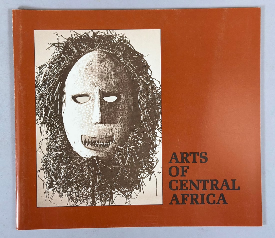Arts of Central Africa Essay By Leslie Lund, 1994. In Cooperation With L.Kahan Gallery, New York: Arts of Central Africa Essay By Leslie Lund, 1994. In Cooperation With L.Kahan Gallery, New York.