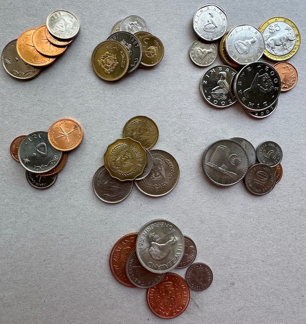 World Coins from Malaysia, Morocco, New Zelland, Oman, Sudan, and Zimbabwe (42) (1 of 16)