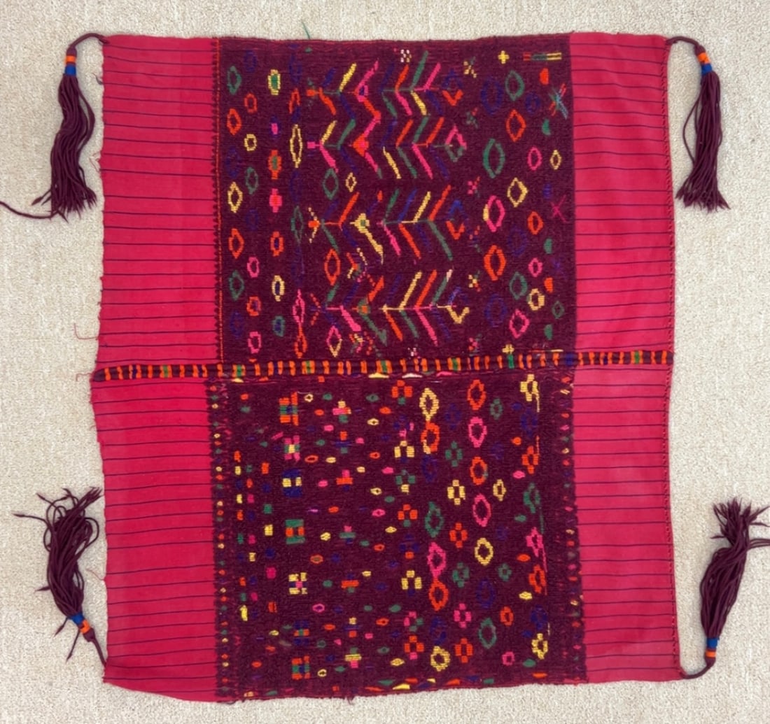 Vintage Guatemalan Textile - Ex Museum (1 of 5)