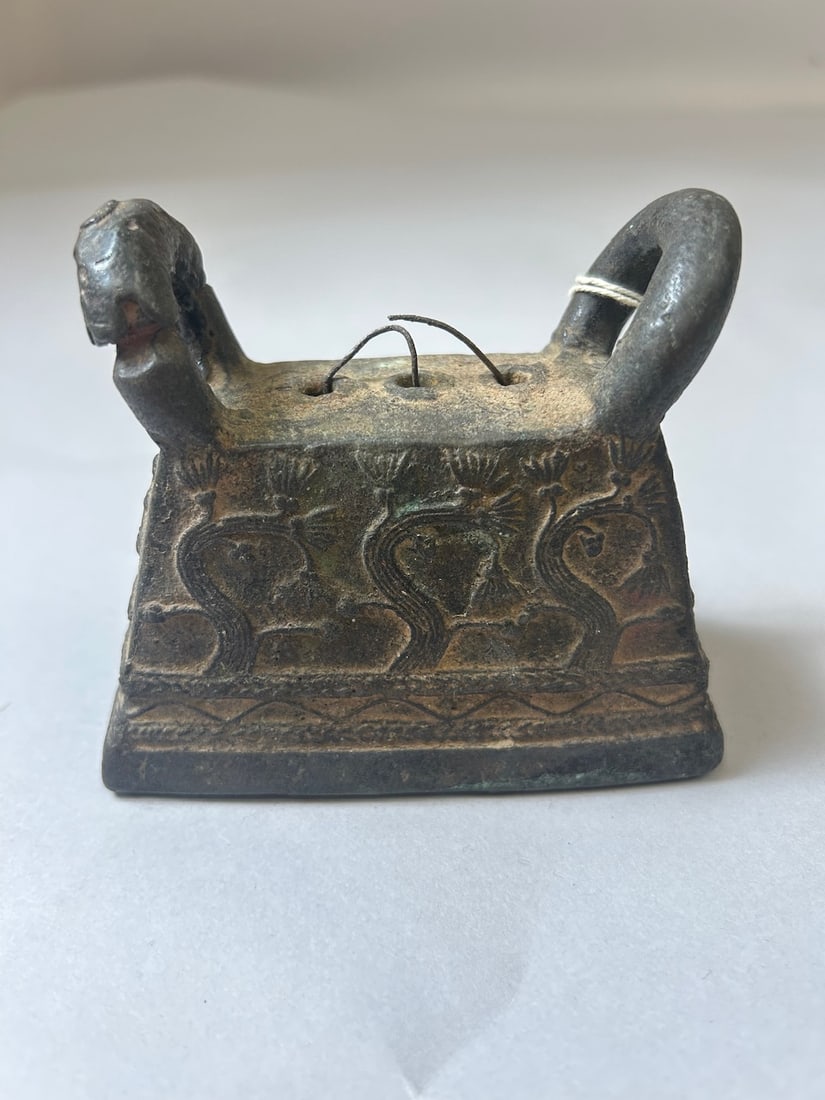 Antique Burmese Bronze Bell: Antique Burmese Bronze Bell. D: 3.5"h x 4.5"w x 2"d