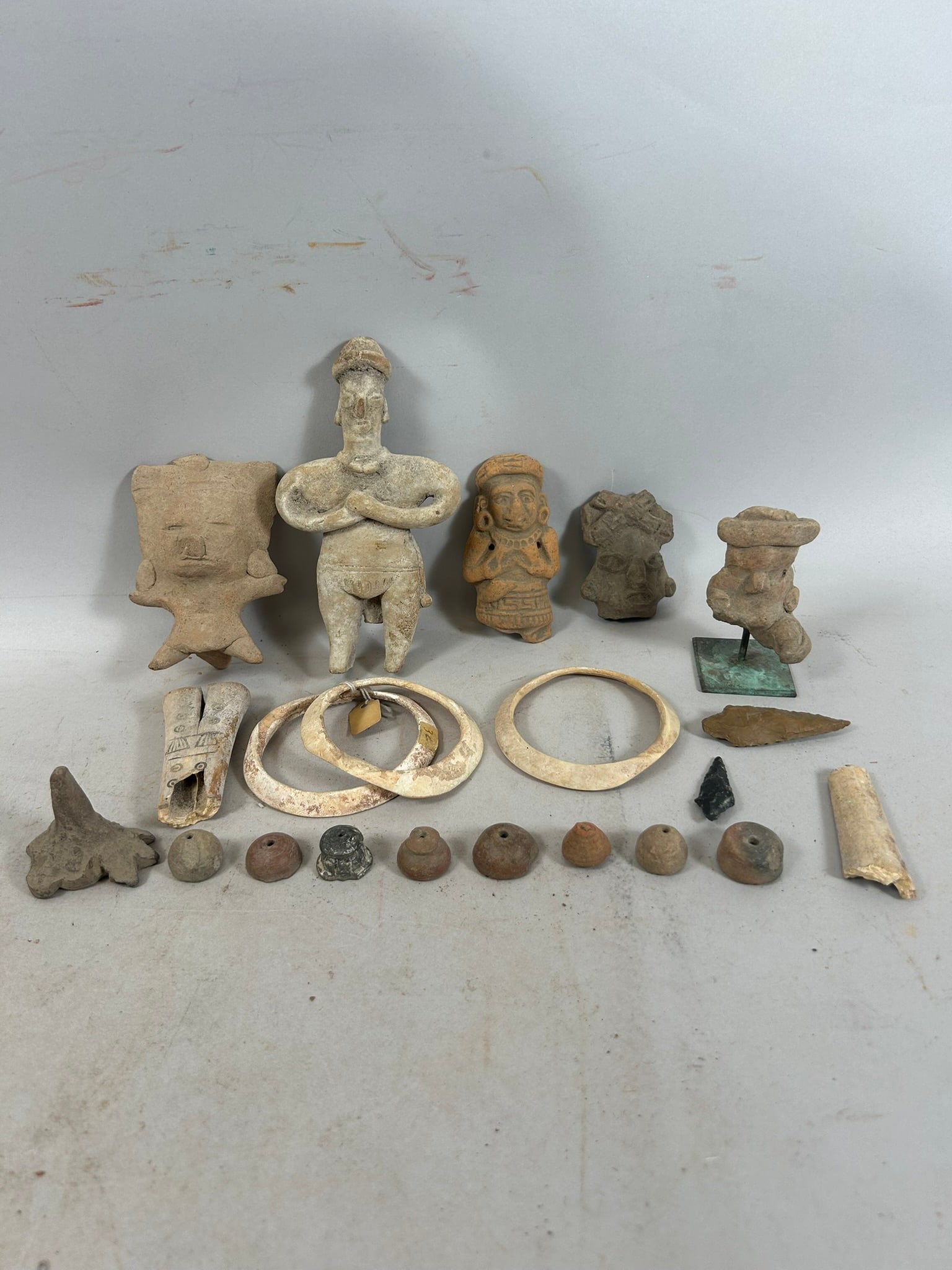 Collection of Pre-Columbian Terracotta, Bones, Shells, and Arrowheads (1 of 8)