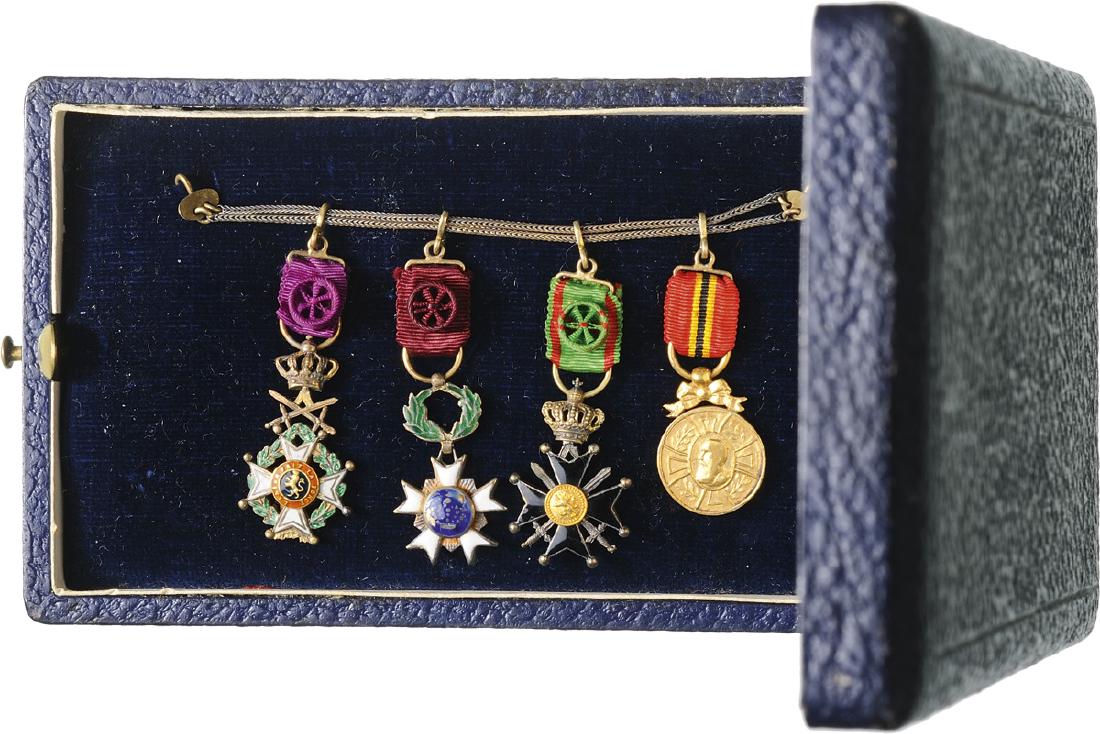 Personal chain of 4 Miniatures (1 of 3)