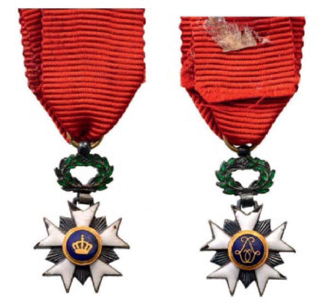 ORDER OF THE CROWN: Knight’s Cross Miniature, 5th Class, instituted in 1897. Breast Badge, 22x13 mm, gilt Silver, both sides enameled (damages), both central medallions gilt silver, enameled, original suspension ring a