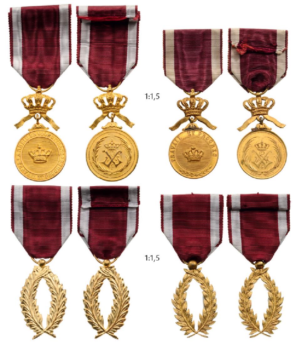 Lot of 4 decorations (1 of 1)