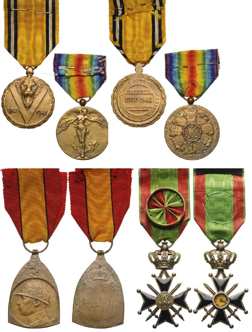 Group of 4 Decorations (1 of 1)