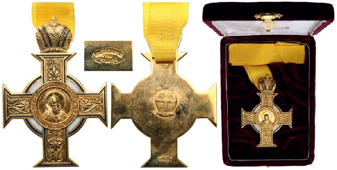 ORTHODOX ORDER: Commander's Cross. Neck Badge, 95x68 mm, gilt Bronze, obverse enameled, original suspension loop and neck ribbon, maker's mark on reverse, in original case of issue. A very attractive order in best co