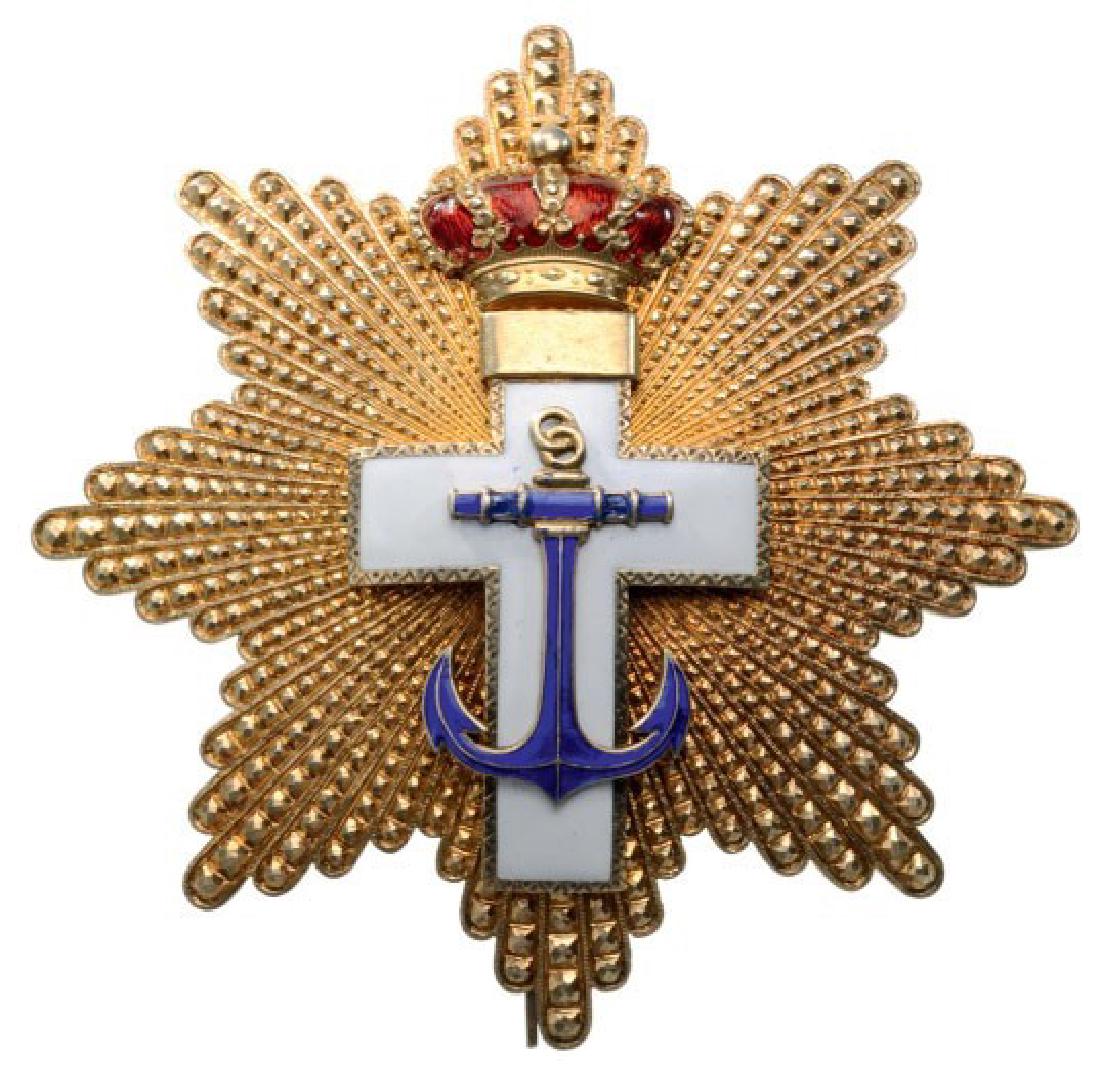 ORDER OF NAVAL MERIT: Grand Cross Star White Division, instituted in 1895. Breast Star, 92 mm, gilt Silver, brilliant cut rays, superimposed parts gilt silver, enameled (minor chips in the enamel), reverse with vertical ta