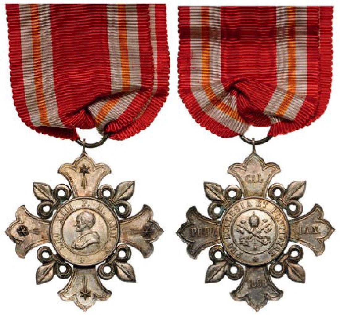 Cross Pro Ecclesia et Pontifice (1 of 1)