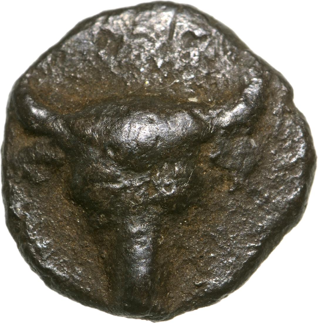 Lamponeia, AR Hemiobol (7 mm, 0.4 g), 500-450 BC: Bulls head facing / Quadratum Incusum. SNG Klein 316. VF, dark patina 3680