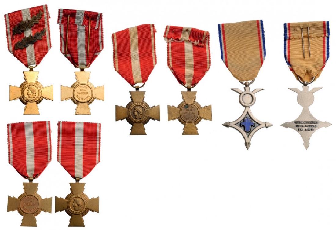 Lot of 4 Decorations (1 of 1)