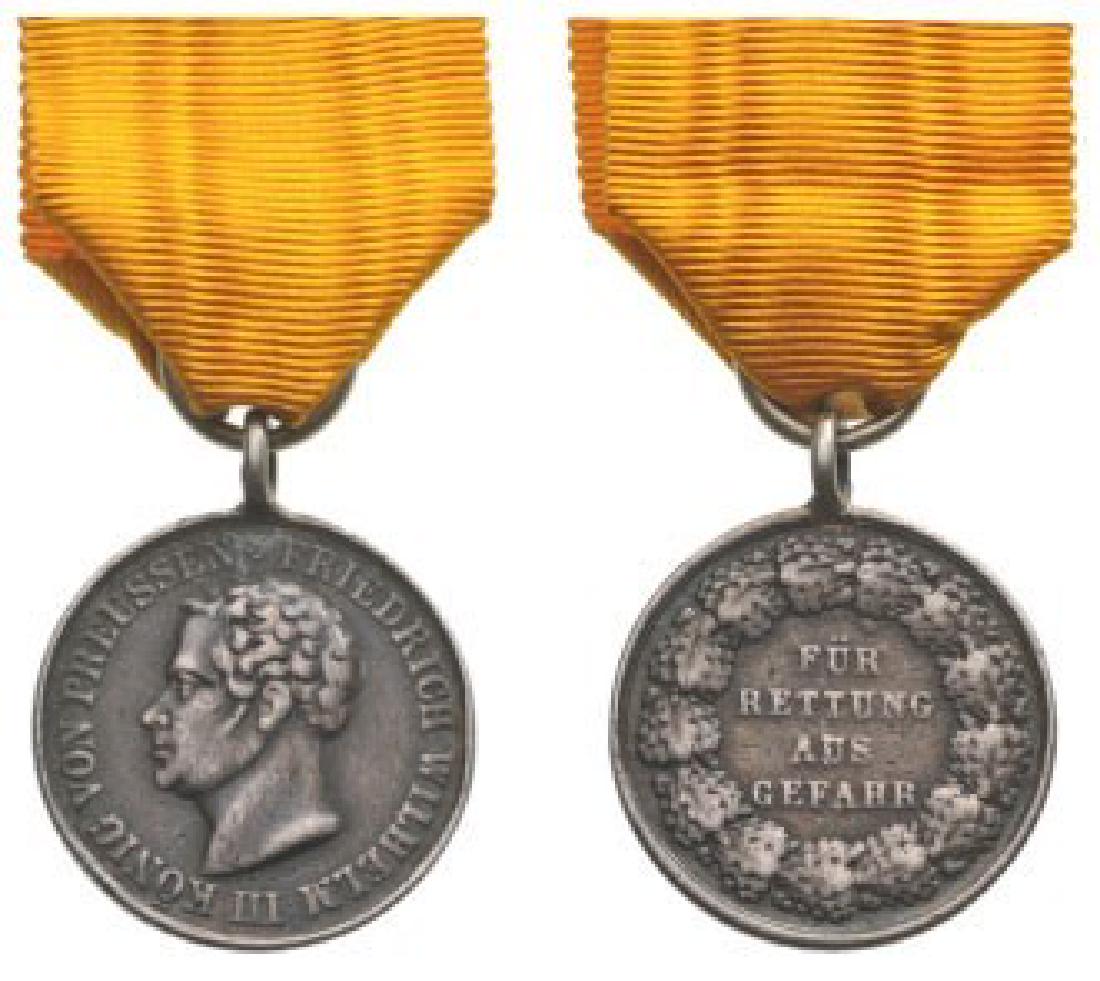King Friedrich Wilhelm III, Silver Lifesaving Medal (1 of 1)