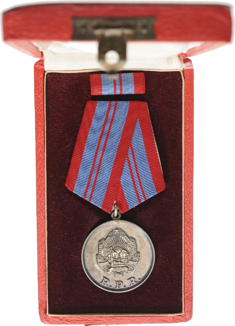 RPR - MEDAL FOR SPECIAL ACHIVEMENT IN THE DEFENSE OF (1 of 1)