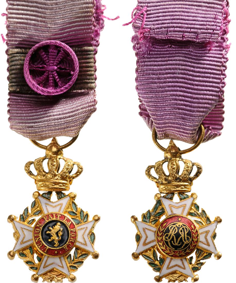 ORDER OF LEOPOLD: Commander's Cross Miniature, 3rd Class, instituted in 1832. Breast Badge, 23x14 mm, gilt Bronze, both central medallions gilt Bronze, both sides enameled, original suspension ring and ribbon with rose