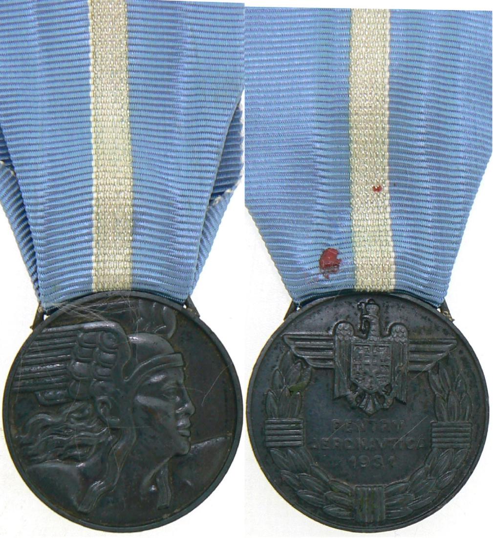 The "Aeronautical Virtue" Medal, Civil: 3rd Class. Breast Badge, 32 mm, Bronze, original ring and ribbon. I