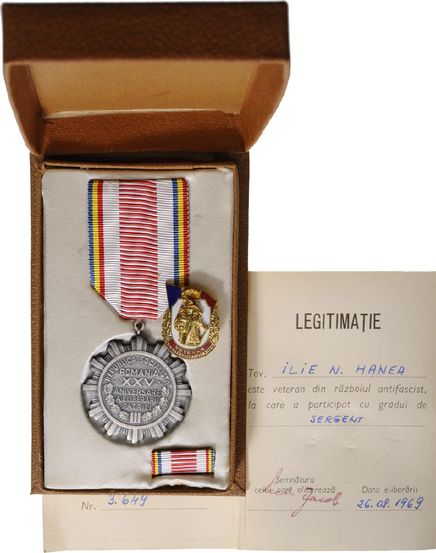 MEDAL FOR THE 25th ANNIVERSARY OF THE LIBERATION OF THE: ROMANIA - SOCIALIST REPUBLIC, 1966-1989, Breast Badge, 39 mm, Metal silvered, original suspension device with pin on the back, in original box of issue. I
