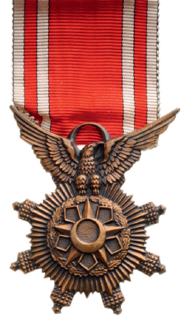 Military Merit Medal: SYRIA, Breast Badge, 42 mm, bronze, eagle suspension device and original ribbon. In perfect condition! I