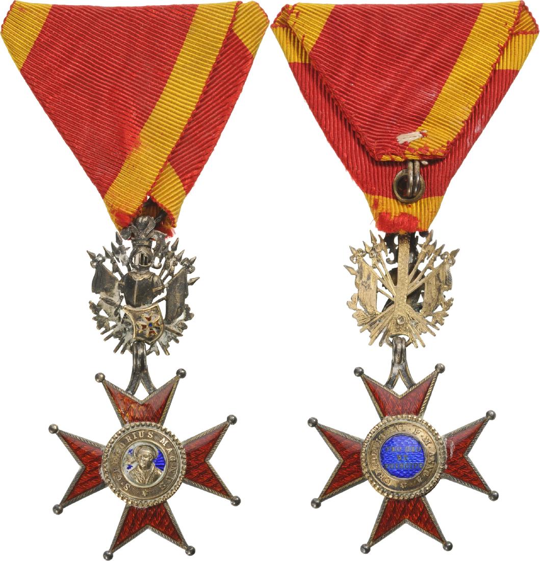 ORDER OF SAINT GREGORY: VATICAN, Knight`s Cross Military, with Trophee aux Armes. Breast Badge, 60x33 mm, Silver, center gilt, enameled, original suspension device, ring and ribbon. Scarce! I- R!