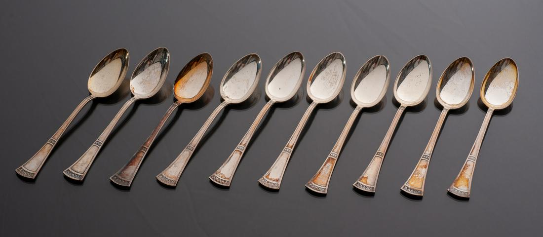 Elegant silver set (1 of 1)