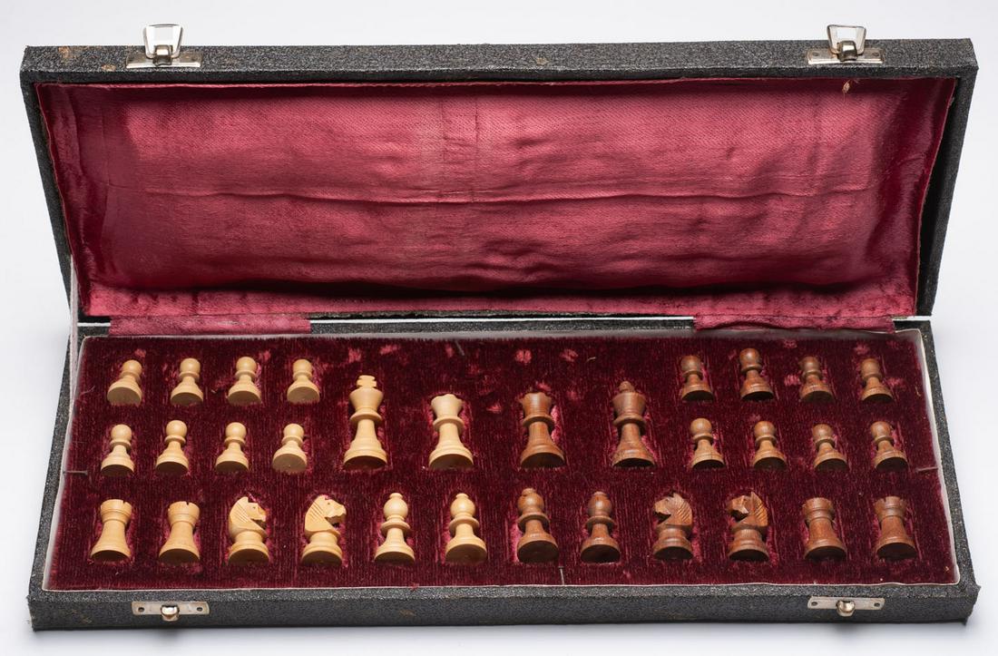 Chess set in the original box (1 of 1)