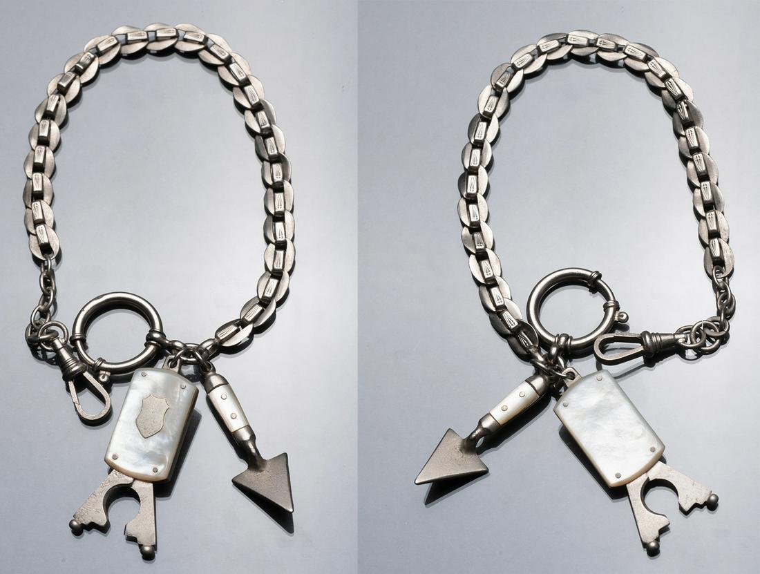 Lot of 3 objects (1 of 1)