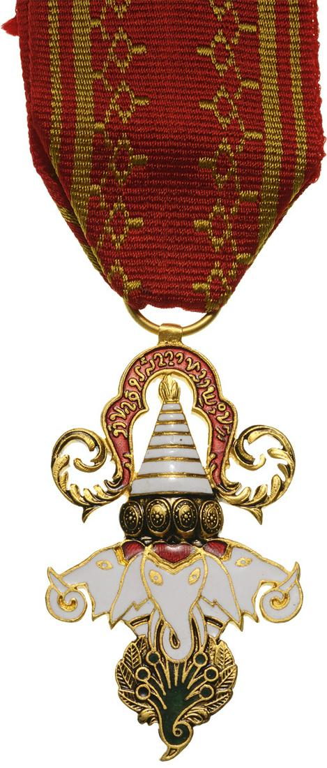 ORDER OF THE MILLION ELEPHANTS AND WHITE PARASOL: Knight's Cross, 5th Class, instituted in 1909. Breast Badge, 58x35 mm, gilt Bronze, obverse enameled, original suspension ring and ribbon. Very attractiv! I Country: LAOS
