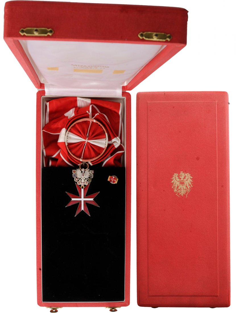 DISTINCTION OF HONOR FOR MERIT TO THE REPUBLIC: 1st Class Badge. Sash Badge, 67x50 mm, Bronze silvered, original heraldic suspension, ring and long sash with rosette, In original case of issue by "Anton Reitterer, Wien" with golden weapon on the li