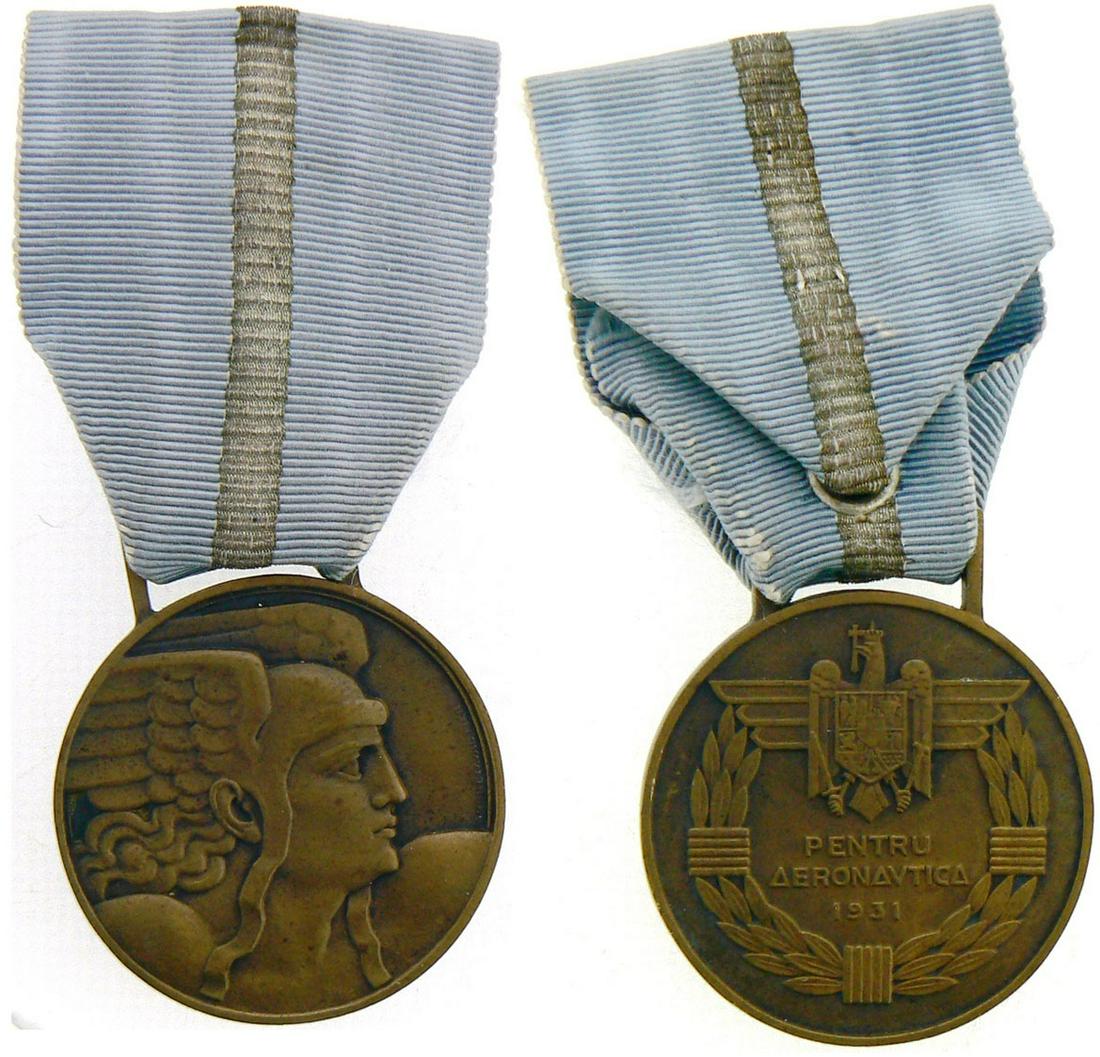 The "Aeronautical Virtue" Medal, Civil: 3rd Class. Breast Badge, 35 mm, Bronze, original ring and ribbon. A scarce large model! I R! Country: ROMANIA
