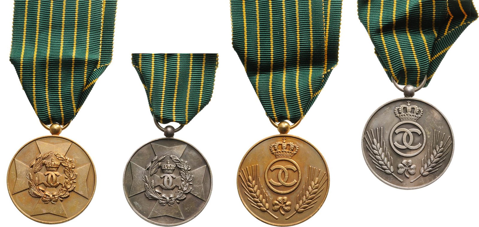 Medal of Agricultural Merit, 1st Model, Set 1-2: Set 1-2 Classes. Breast Badges, 34 mm, gilt Silver and Silver, original suspension rings and ribbons. Rare! I Country: ROMANIA