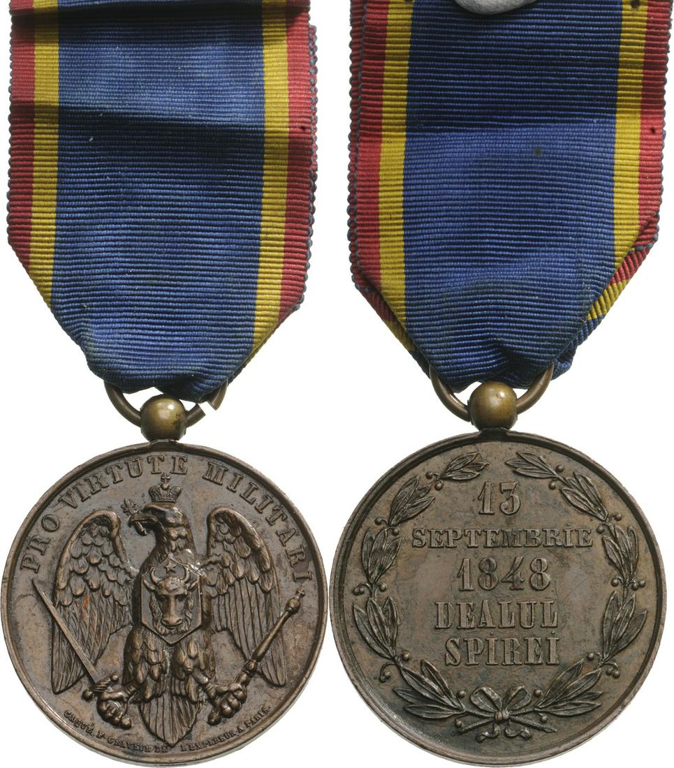 MEDAL PRO VIRTUTE MILITARI (1 of 1)