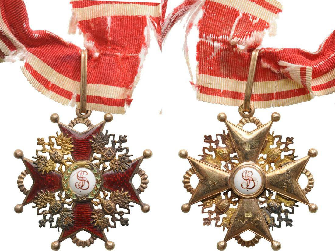 ORDER OF SAINT STANISLAS: Commander's Cross, 2nd Class, instituted in 1765. Neck Badge, 46 mm, GOLD, maker's mark "AK - Anton Keibel", hallmarked "56-star", enameled, original damaged ribbon. Superb patina! I Country: RUSSIA