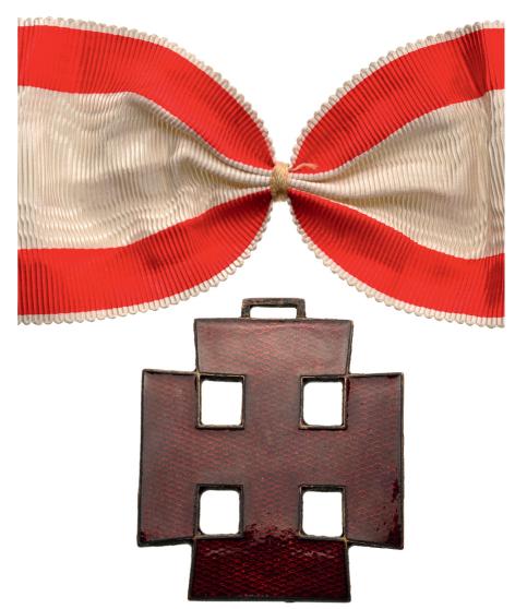 DECORATION OF HONOR FOR SERVICES TO THE REPUBLIC: Commander`s Cross, 1st Class. Neck Badge, Bronze, 43x40 mm, both sides enameled, suspension device, original ribbon, ring is missing. Interesting pattern strike, very rare! RR! I Country: AUSTRIA