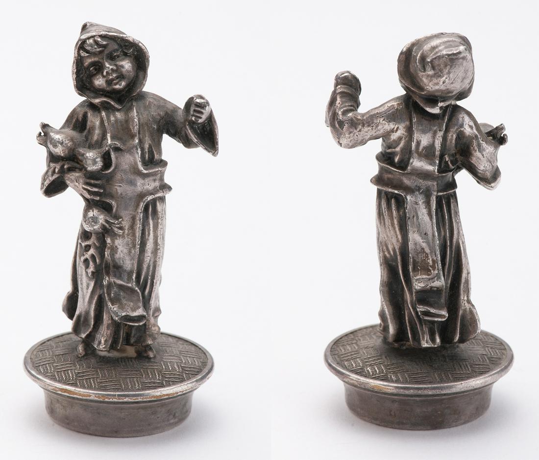 Silver bottle stopper, cast  and carving, subject of a (1 of 1)