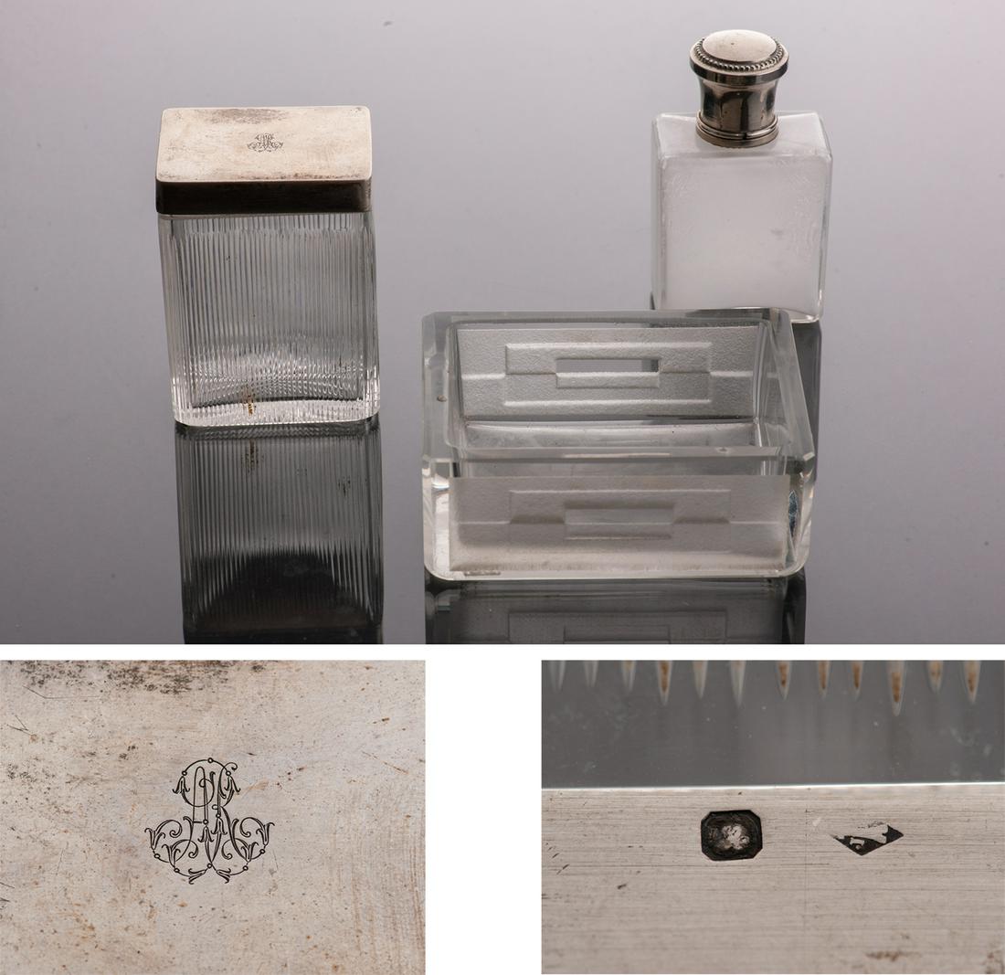 Set consisting of three objects (1 of 1)