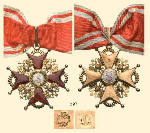 ORDER OF SAINT STANISLAS: ORDER OF SAINT STANISLAS 2nd Class, Commander's Cross by Keibel. Neck badge, diam. 4,6 cm., gold, obverse enameled, oldRussian hallmark "56 and kokoshnik, AP", maker's mark "eagle and AK, Keibel", ori