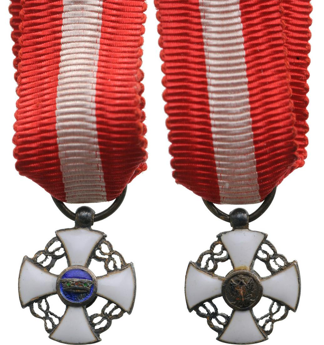ORDER OF THE CROWN OF ITALY: Knight's Cross Mniature, 5th Class, instituted in 1868. Breast Badge, 12 mm, Silver, both sides enameled, original suspension ring and ribbon. I