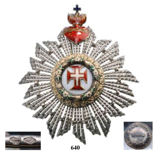 ORDER OF CHRIST: Commander Breast Star, 2nd Type.Breast Badge, 84x70 mm., silver with diamond cut rays, hallmarked,super-imposed parts silver gilt, enameled, reversewith double pin and maker's mark J.A. DA COSTA, LISB