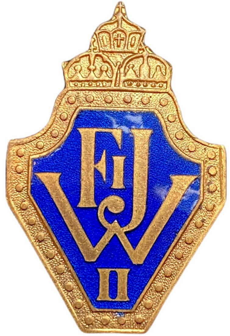 German-Austrian-Hungarian alliance Badge.: Breast Badge, 31x21 mm, gilt Metal, enameled, inscription ""OFFICIELLE KRIEGSFURSORGE 1915" on the back with horizontal pin. I