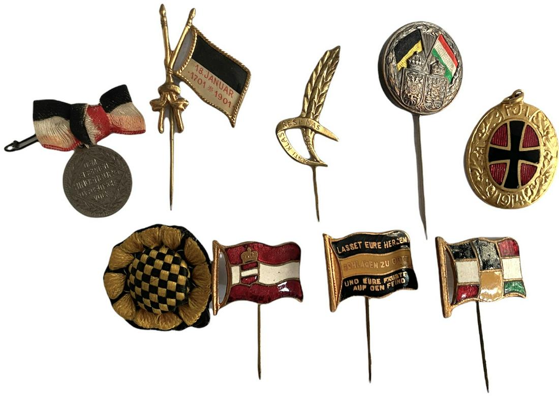 LOT OF 9 Patriotic Badges. (1 of 1)