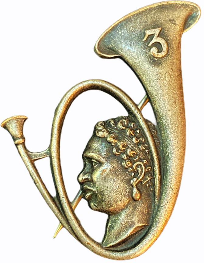 Badge of the 3rd Unmounted Riflemen: Breast Badge by Arthur Bertrand, Paris, 40 mm, silvered metal, diagonal pin on the back. Scarce! I R!