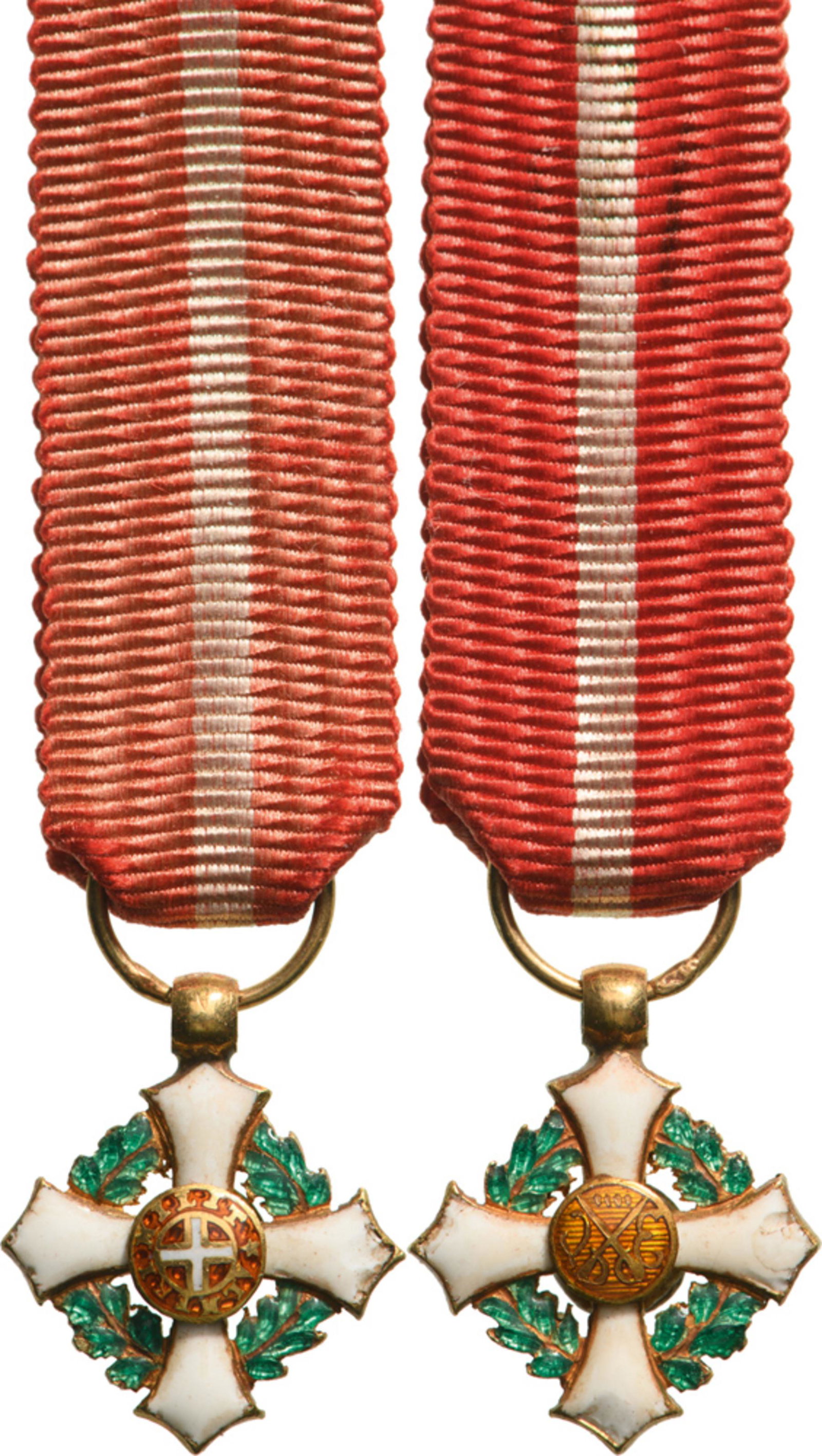 The Military Order of Savoy: Knight's Cross Miniature, 5th Class, instituted in 1815. Breast Badge, 15x13 mm, GOLD, central medallion GOLD, enameled, original suspension ring and Order of the Crown of Italy ribbon. A splendid and