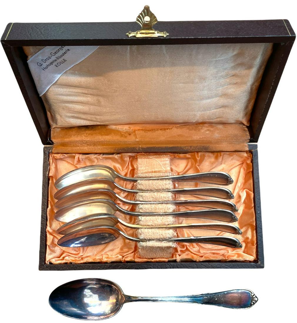 Set of 6 Silver Tea Spoons: Set of 6 Silver tea spoons, Swiss hallmark in their original case, by " G. Droz-Georget, Rolle". Total weight: 129.60 g. Excellent condition.
