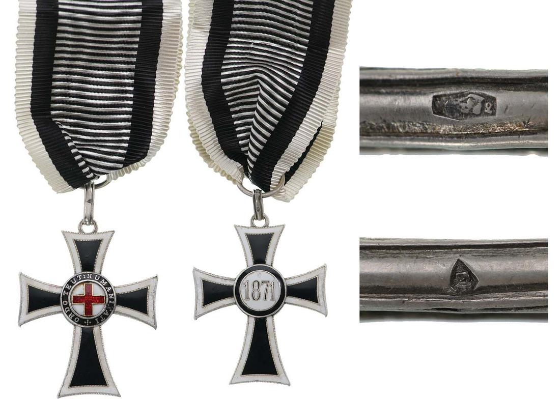 Marian Cross, instituted in 1871: Marian Cross, instituted in 1871. Breast Badge, 43x33 mm, Silver, both sides enameled (damages), Austrian hallmark and maker's mark, both central medallions silver, enameled, original suspension ring 